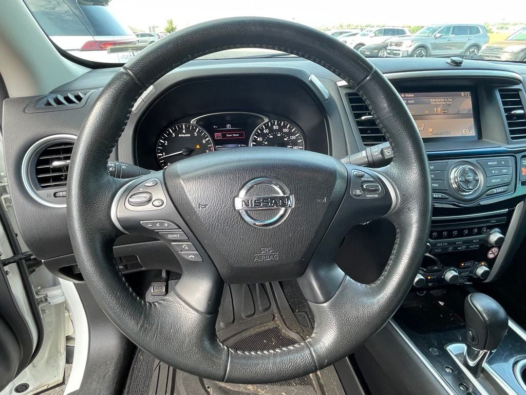 2016 Nissan Pathfinder SV