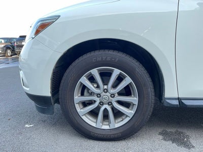 2016 Nissan Pathfinder SV