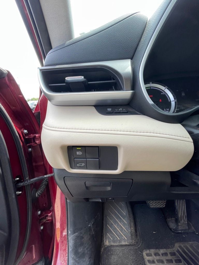 2023 Toyota Highlander Hybrid XLE HEATED SEATS / ONE OWNER / CLEAN CARFAX