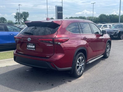 2023 Toyota Highlander Hybrid XLE HEATED SEATS / ONE OWNER / CLEAN CARFAX