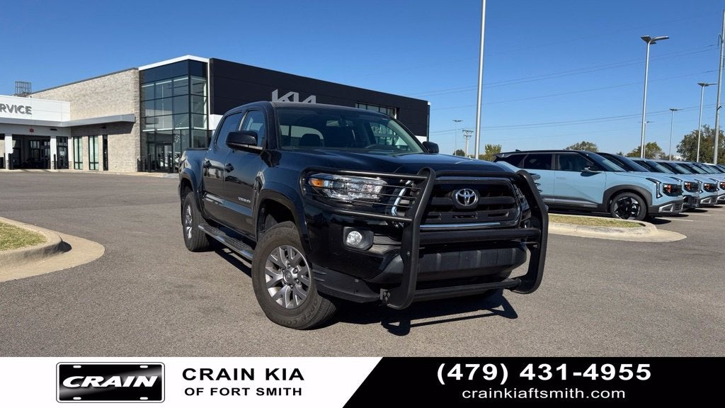 2017 Toyota Tacoma SR5 / 4X4 / ONE OWNER V6