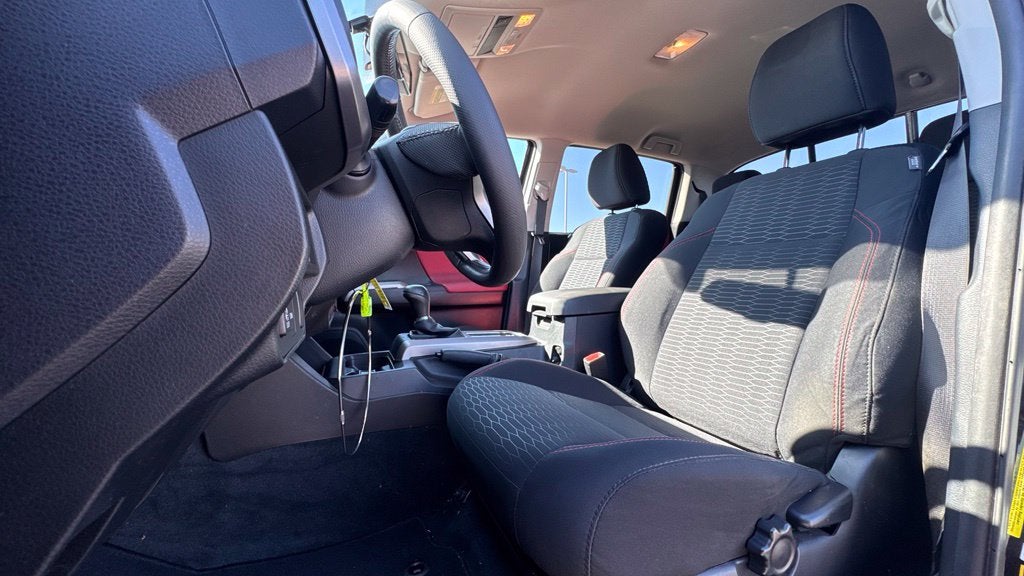 2017 Toyota Tacoma SR5 / 4X4 / ONE OWNER V6