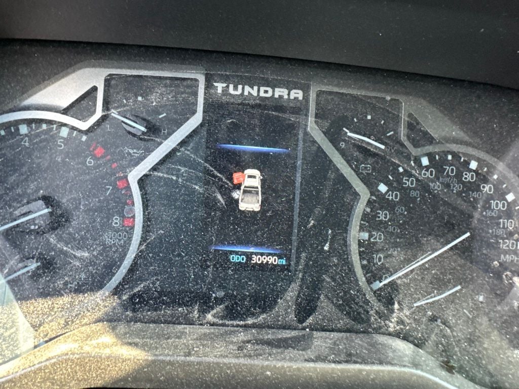 2024 Toyota Tundra SR5 4X4 / ONE OWNER / CLEAN CARFAX