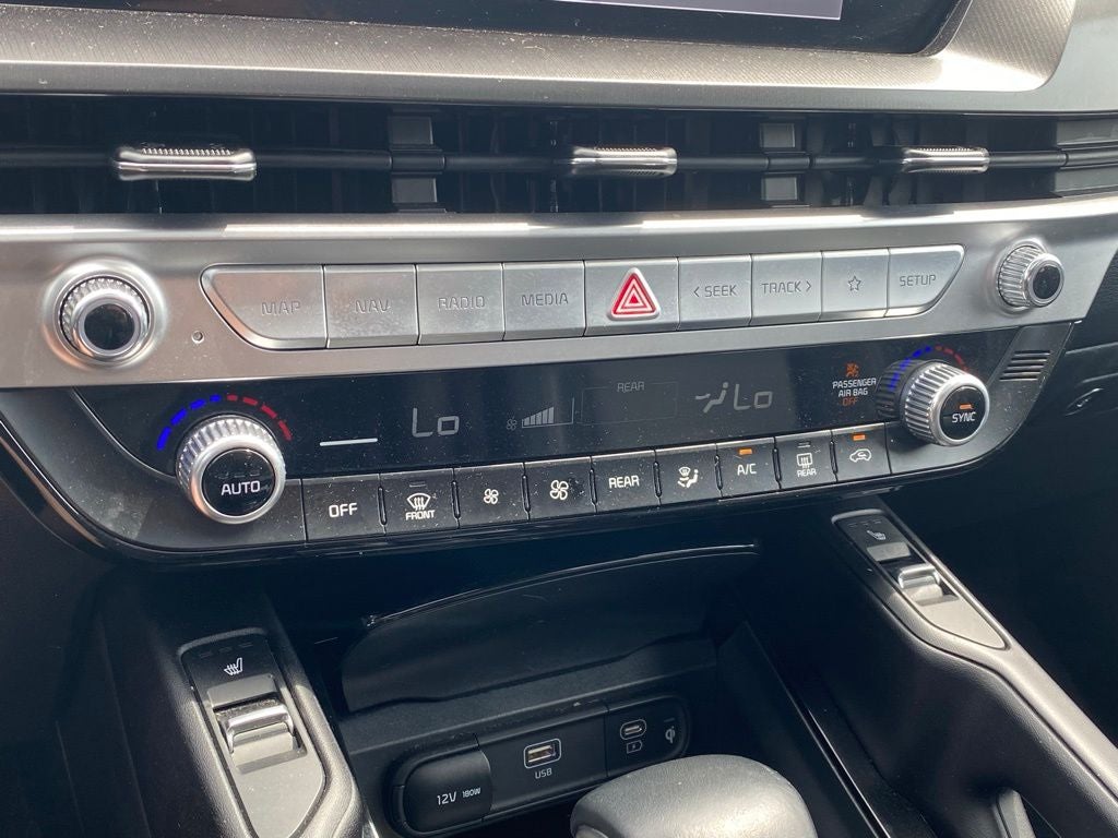 2025 Kia Telluride S AWD / ONE OWNER / HEATED SEATS