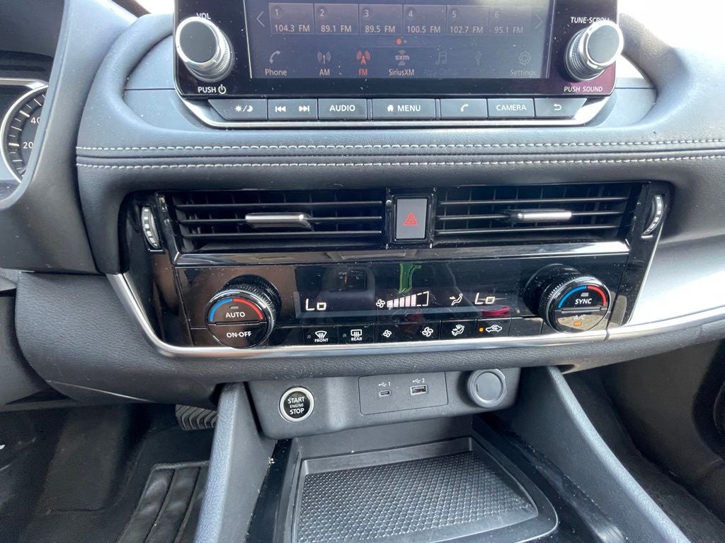 2021 Nissan Rogue SV AWD / CLEAN CARFAX