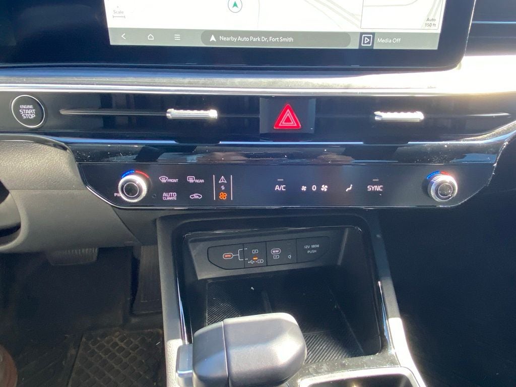 2025 Kia K5 GT-Line HEATED SEATS / NAV / ONE OWNER