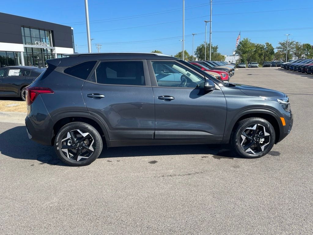 2025 Kia Seltos S ONE OWNER / HEATED SEATS / NAV