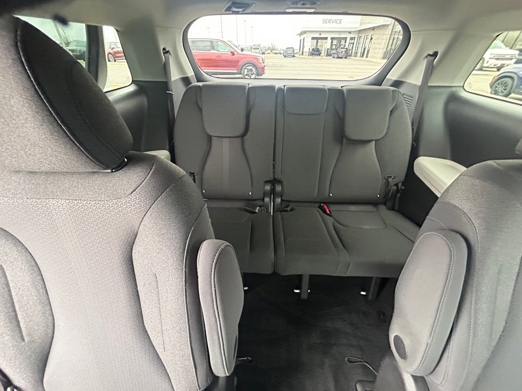 2023 Kia Carnival LX CPO / 3RD ROW