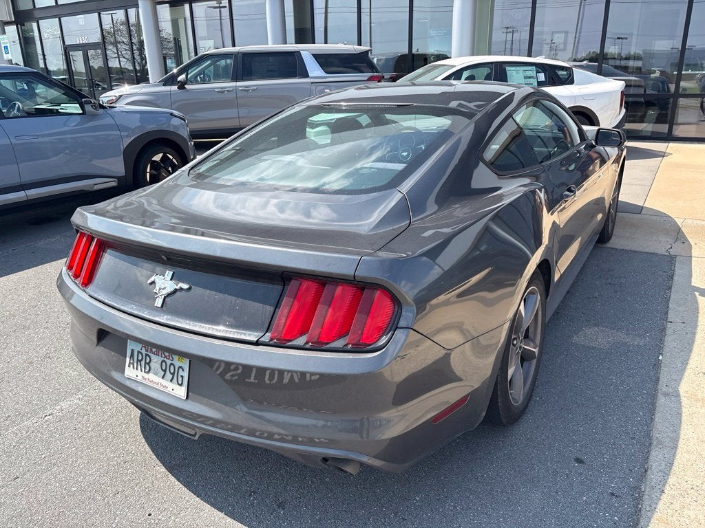 2016 Ford Mustang V6