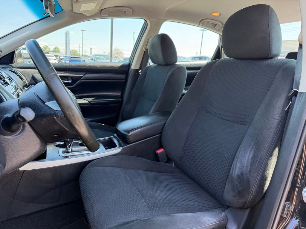 2015 Nissan Altima 2.5 SV *LOW MILES