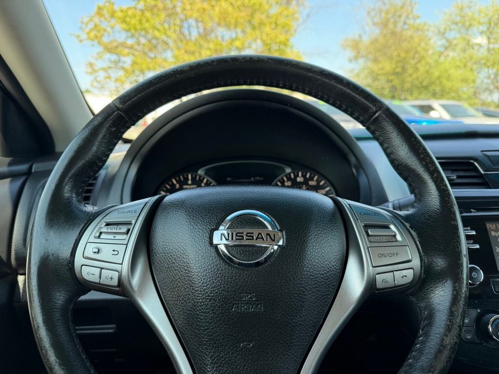 2015 Nissan Altima 2.5 SV *LOW MILES