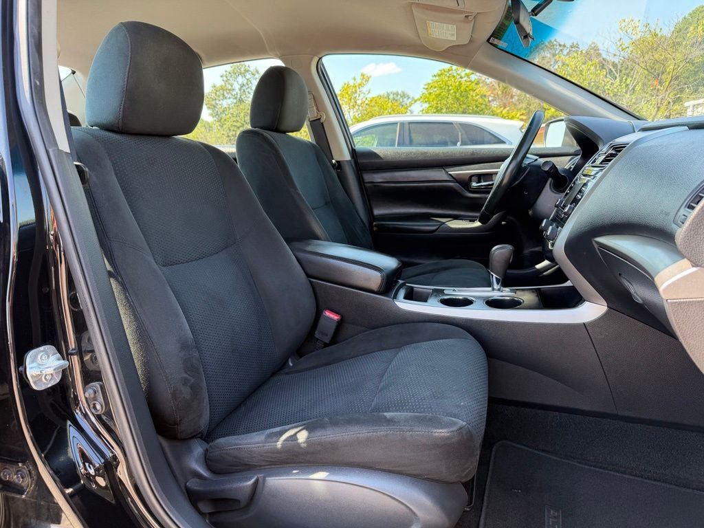 2015 Nissan Altima 2.5 SV *LOW MILES