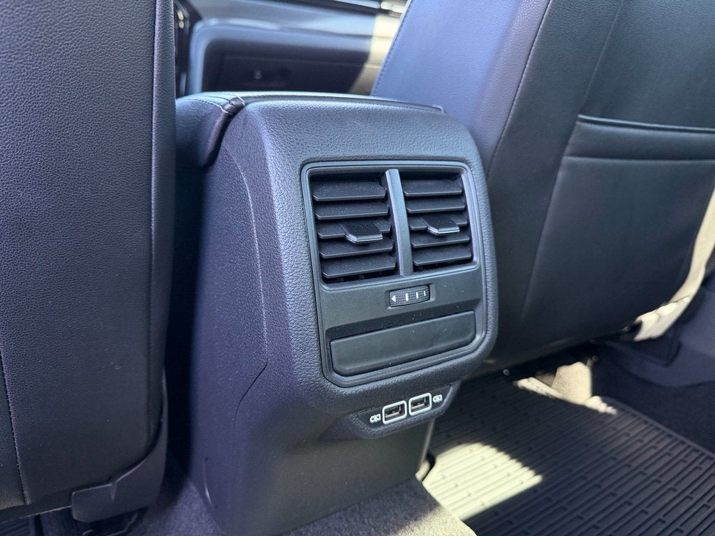 2021 Volkswagen Passat 2.0T R-Line R-Line w/ Sunroof