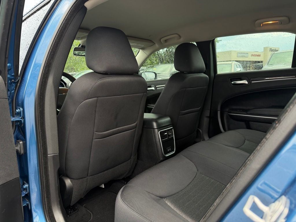 2022 Chrysler 300 Touring