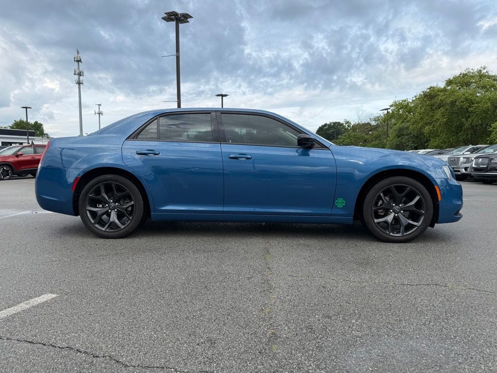 2022 Chrysler 300 Touring