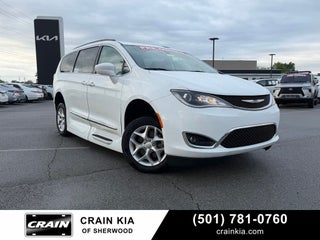2017 Chrysler Pacifica Touring L TOURING L