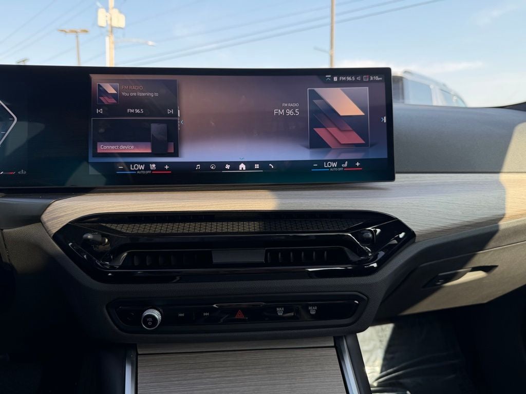 2025 BMW 3 Series 330i