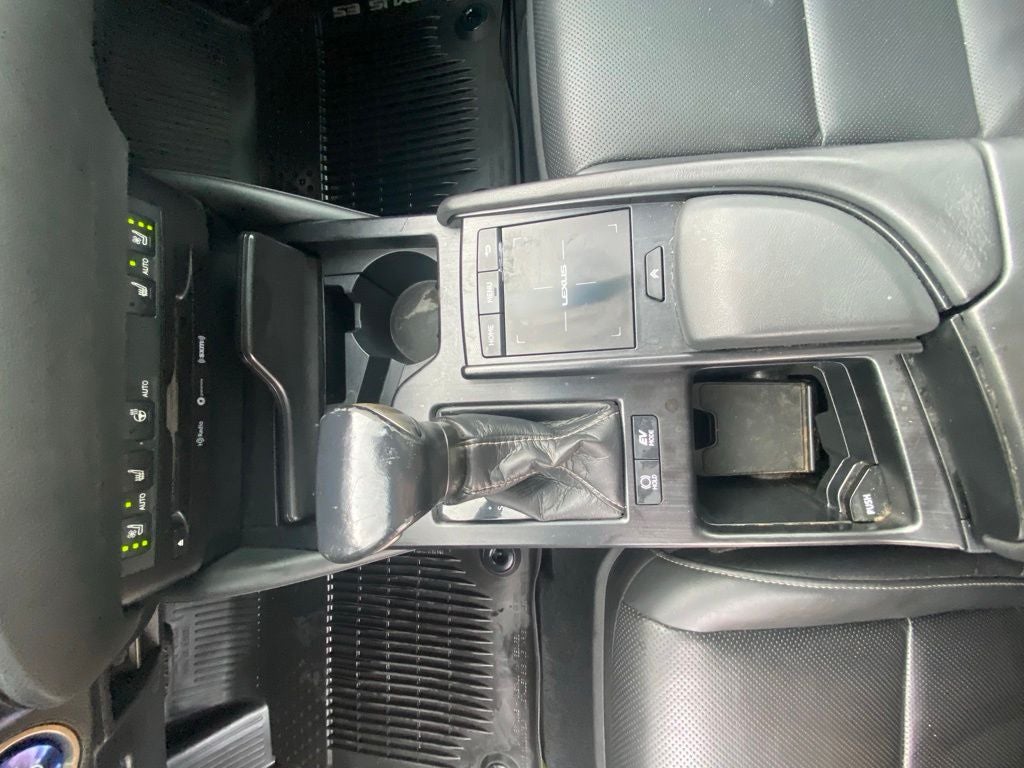 2021 Lexus ES 300h