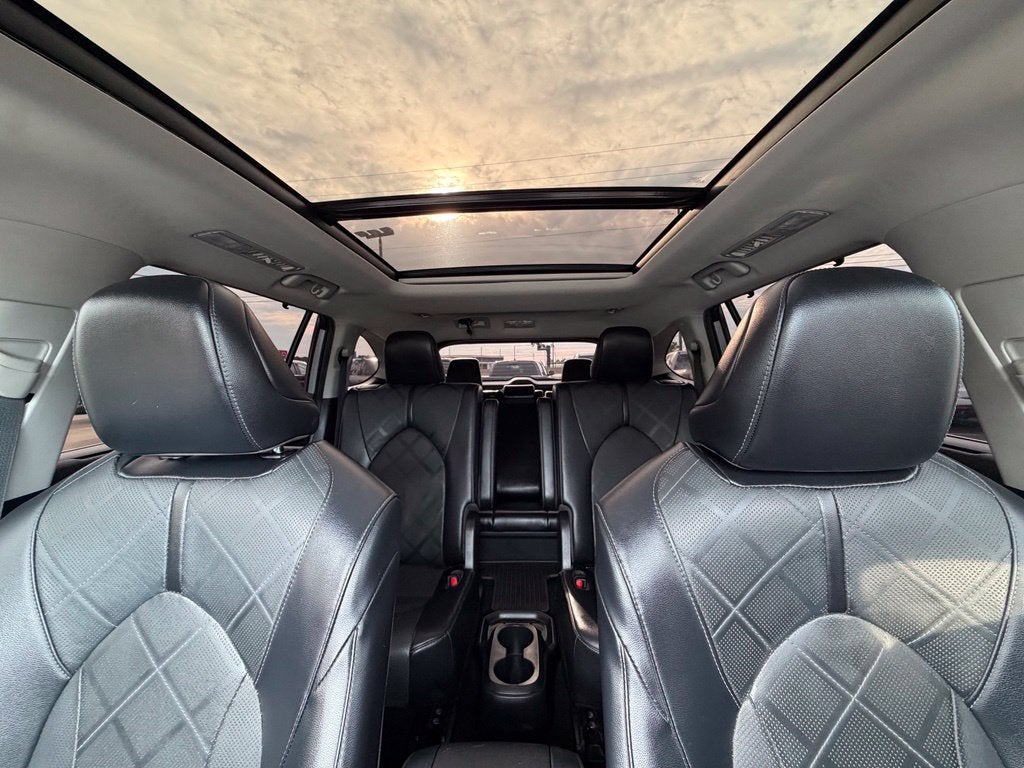 2022 Toyota Highlander Platinum *Platinum Pkg/Pano Roof/Pano View Mirrors
