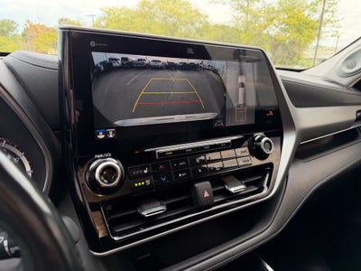 2022 Toyota Highlander Platinum *Platinum Pkg/Pano Roof/Pano View Mirrors