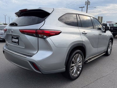2022 Toyota Highlander Platinum *Platinum Pkg/Pano Roof/Pano View Mirrors