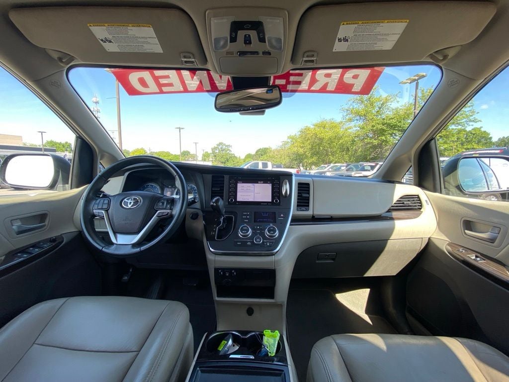 2019 Toyota Sienna XLE 8 Passenger