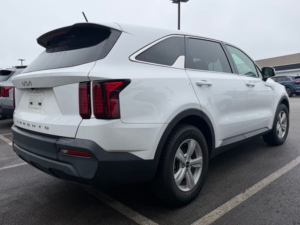 2022 Kia Sorento LX