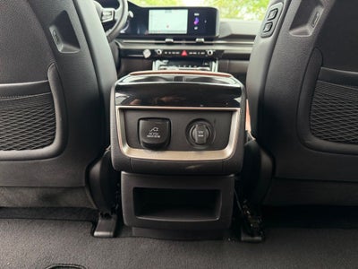 2024 Kia Carnival SX