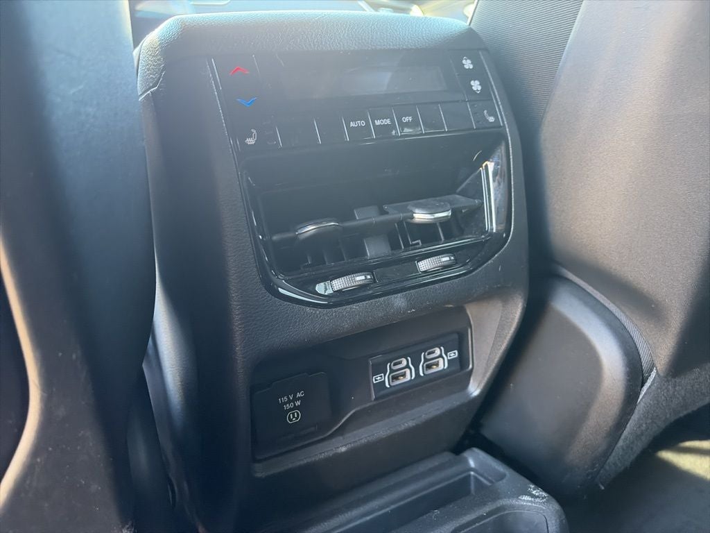 2024 Jeep Grand Cherokee L Limited CLEAN CARFAX 1-OWNER