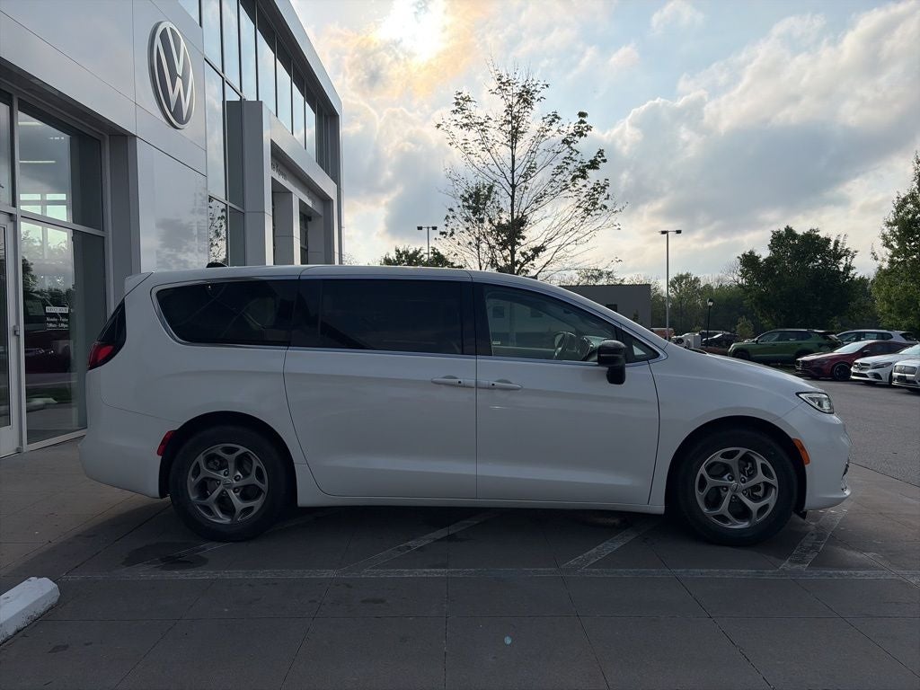 2024 Chrysler Pacifica Limited