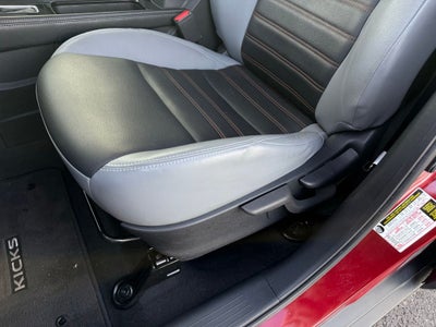 2021 Nissan Kicks SR