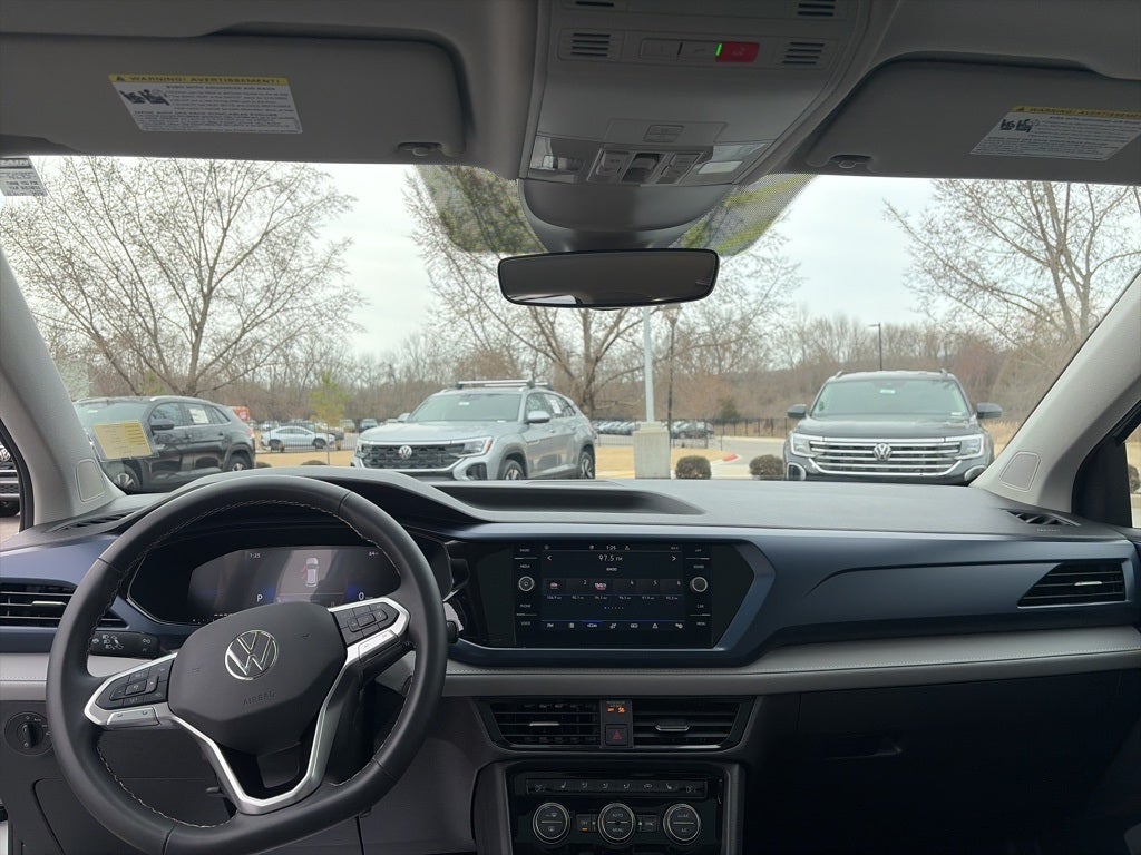 2024 Volkswagen Taos 1.5T SE