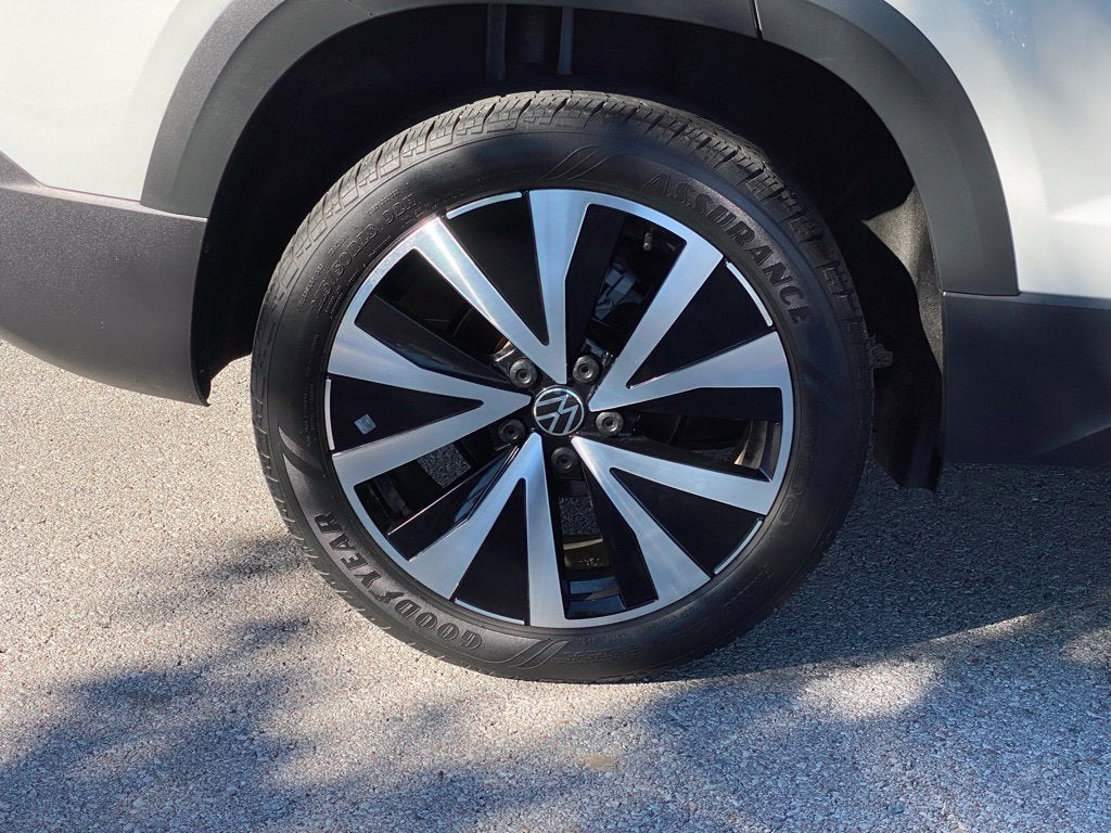2024 Volkswagen Taos 1.5T SE