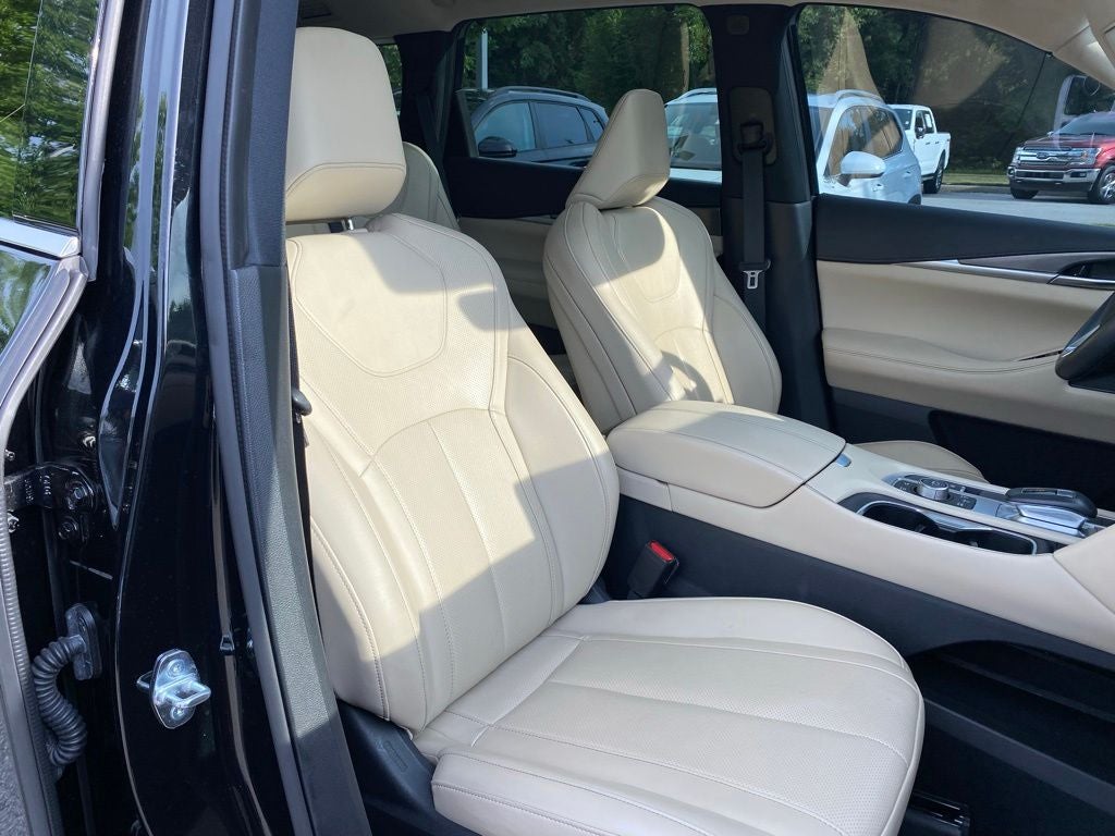 2024 INFINITI QX60 LUXE