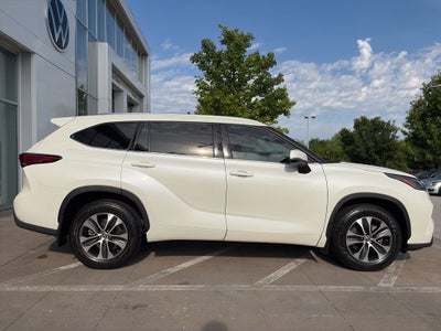 2020 Toyota Highlander XLE