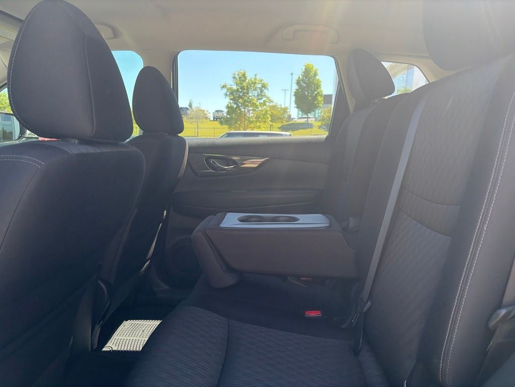 2018 Nissan Rogue SV CLEAN CARFAX LOW MILES