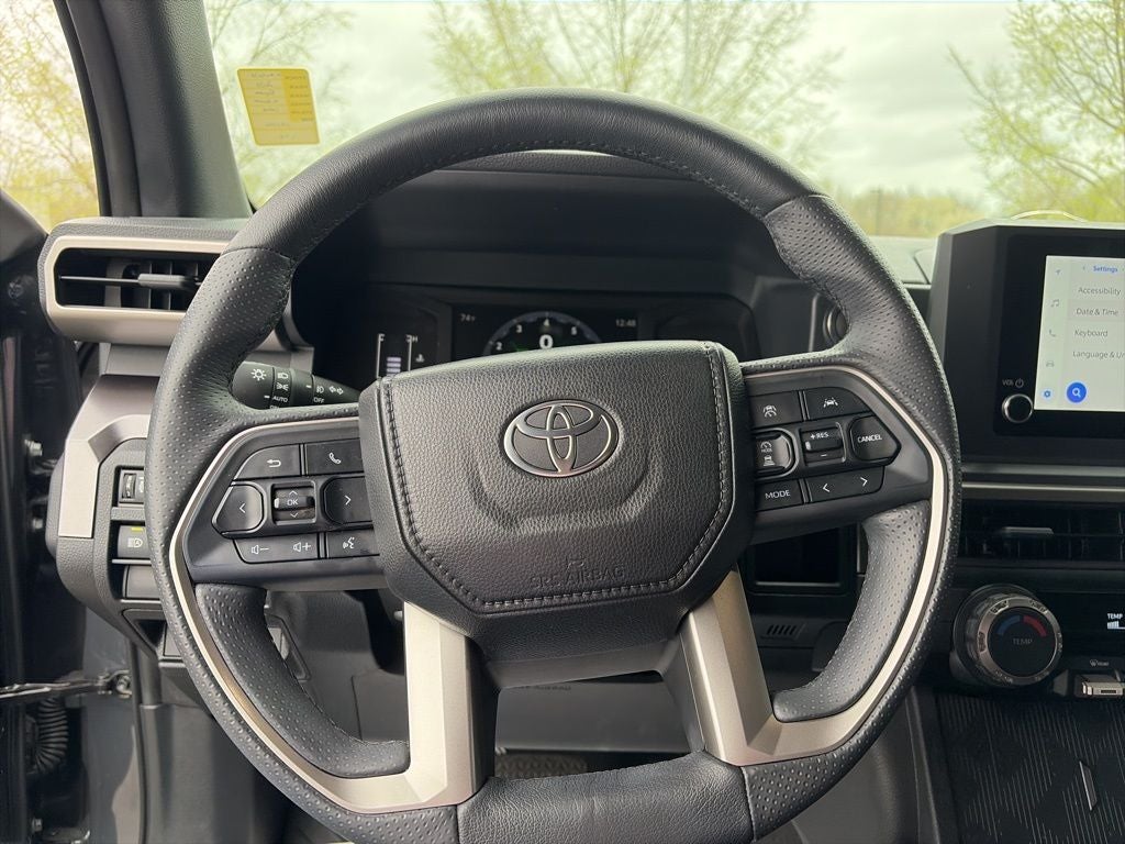 2025 Toyota 4Runner SR5 CLEAN 1 OWNER CARFAX 4WD AND CUSTOM LEATHER