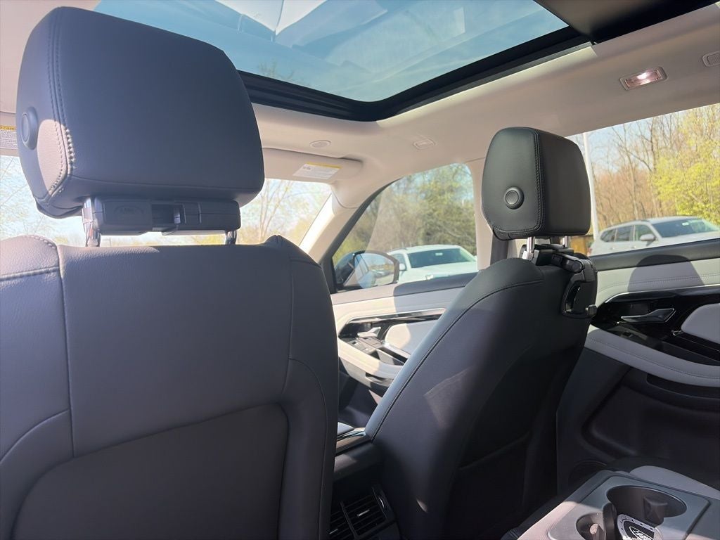 2023 Land Rover Range Rover Evoque R-Dynamic SE 1OWNER GREAT SERVICE RECORDS... AWESOME!!