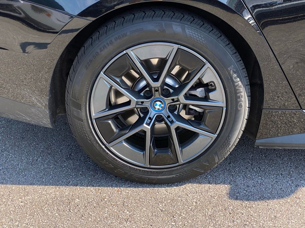 2024 BMW i4 eDrive35 CLEAN CARFAX PREMIUM PACKAGE!
