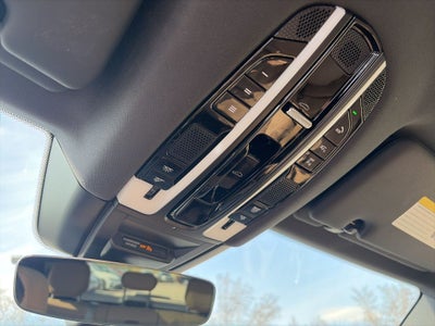 2023 Porsche Cayenne Platinum Edition