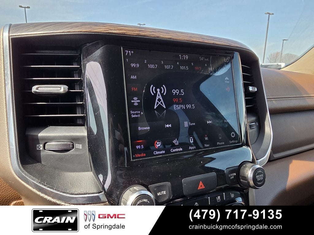 2020 RAM 1500 Laramie CREW CAB 4X4 V/8 HEMI