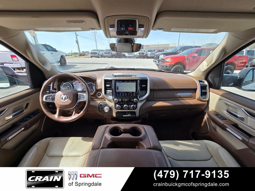 2020 RAM 1500 Laramie CREW CAB 4X4 V/8 HEMI