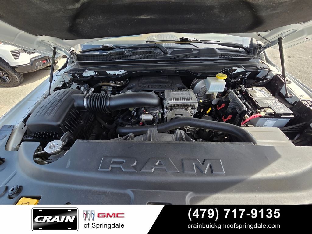 2020 RAM 1500 Laramie CREW CAB 4X4 V/8 HEMI