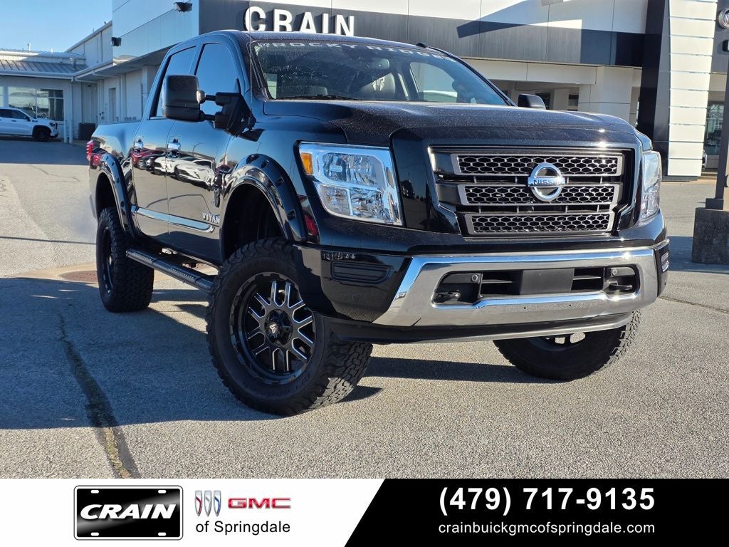 2021 Nissan Titan SV