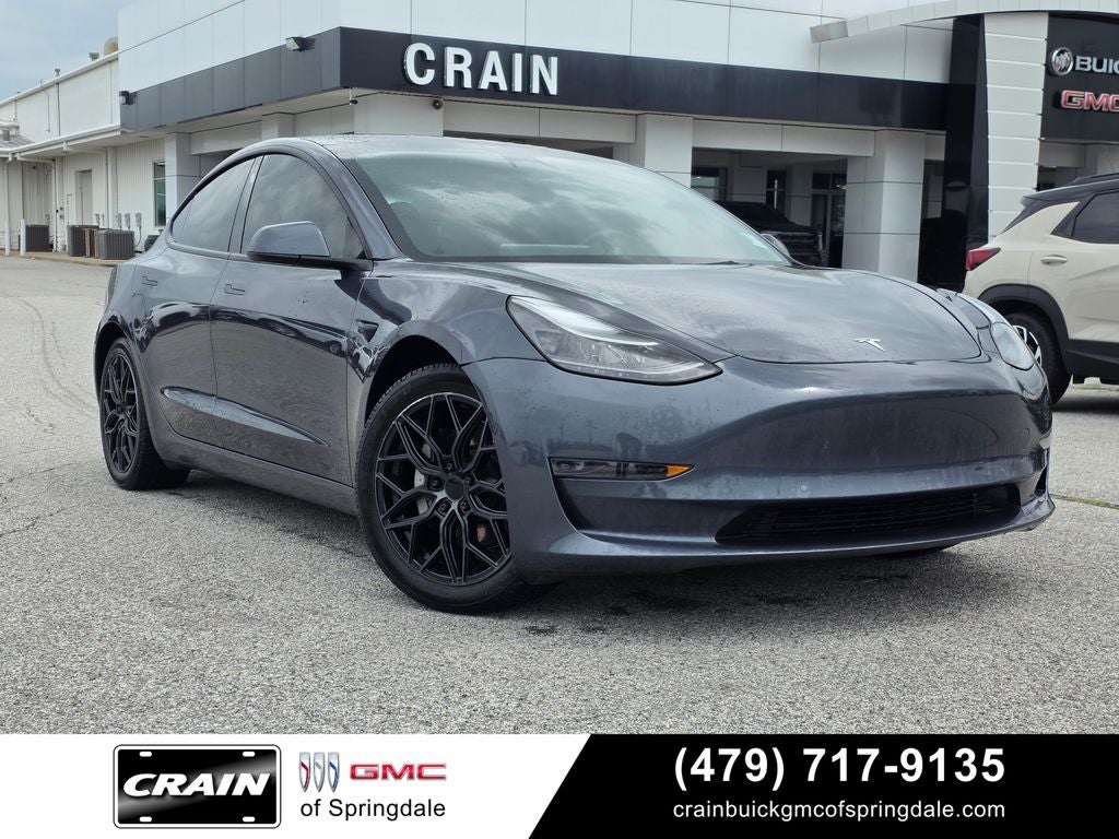 2022 Tesla Model 3 Standard Range Plus's photo