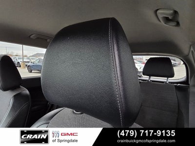 2023 Kia Seltos S Nav / Two-Tone / 35 MPG
