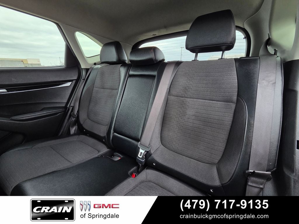 2023 Kia Seltos S Nav / Two-Tone / 35 MPG