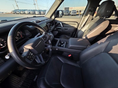 2024 Land Rover Defender 130 X-Dynamic SE