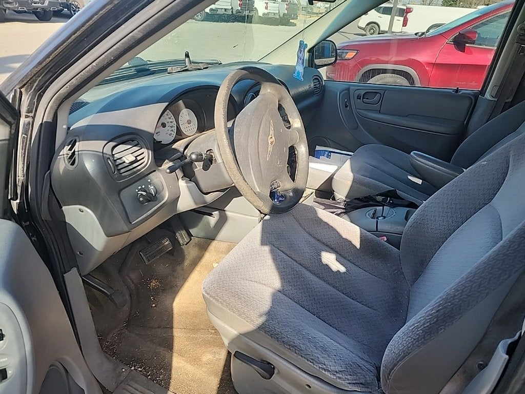 2006 Chrysler Town & Country SWB VAN BASE