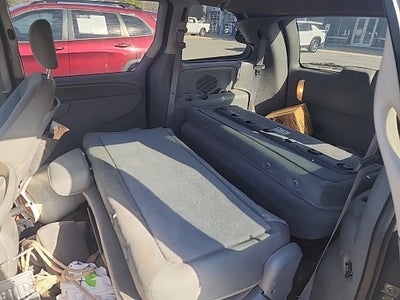 2006 Chrysler Town & Country SWB VAN BASE